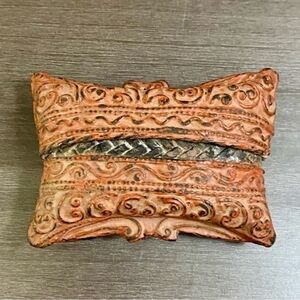 Vintage  Keepsake Pillow Box